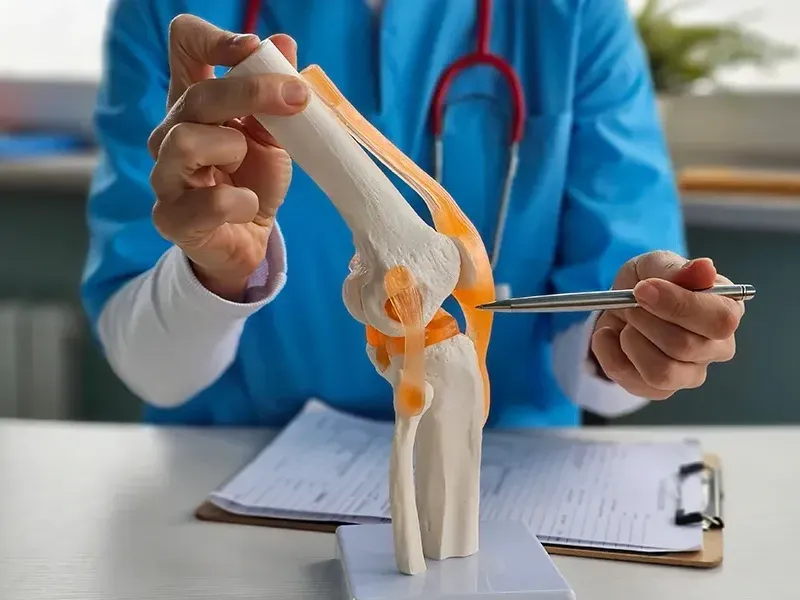 A Complete Guide to Ligament Injury Treatment: From Pain Relief to Surgery