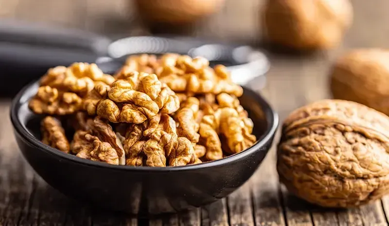 Walnut Nutrition - A Complete Guide to Nutritional Value and Wellness